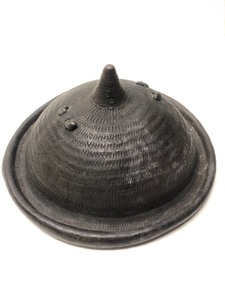 lot 112 image: Fantastic Antique 19th Century Ethiopian LeatherHide Shield