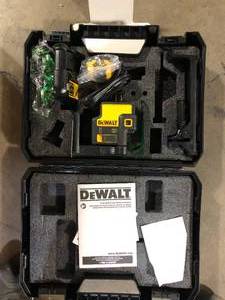 lot 32 image: 12V MAX Lithium-Ion 100 ft. Green Self-Leveling 5-Spot Beam Laser Level with 2.0Ah Battery, Charger, and TSTAK Case by DEWALT  Customer Returns See Pictures