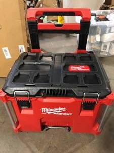 lot 35 image: Milwaukee PACKOUT 22 in. Rolling Modular Tool Box  Customer Returns See Pictures