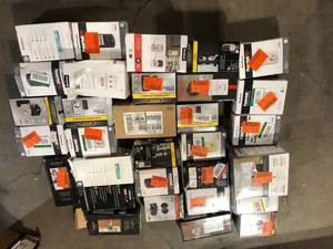 lot 34 image: Lot of Assorted Digital Door Locks Various Models and Conditions Customer Returns See Pictures