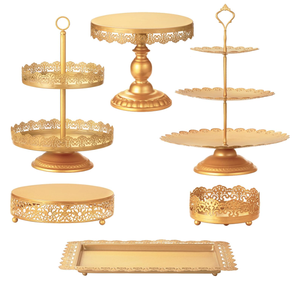 lot 269 image: 14 Pcs Gold Cake  Dessert Table Display Set