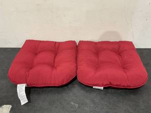 lot 298 image: Set Of 2 OutdoorIndoor Wicker Seat Cushions 19x19x4