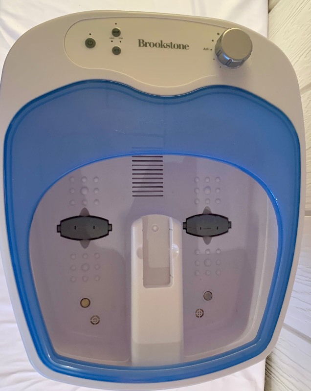 Brookstone Aqua Jet Foot Spa with Heat and Jet Massagers