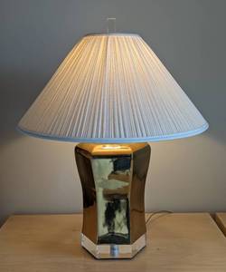 lot 60 image: Brass and Lucite Table Lamp