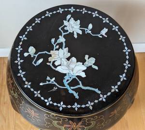 lot 56 image: Chinese Mother of Pear Inlaid Black Lacquer Accent Table
