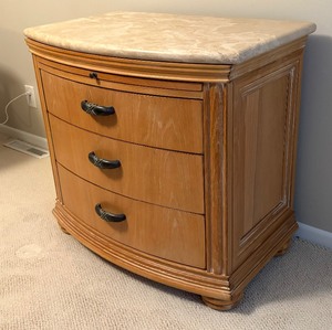 lot 100 image: Marble Top Accent Side Table  Nightstand by Lexington Furniture