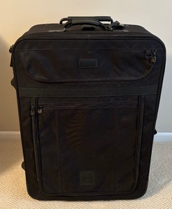 lot 102 image: Ciao and Travel Pro Rolling Suitcases  Luggage