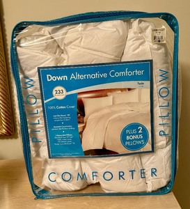 lot 122 image: New Sheets, Comforter and Pads