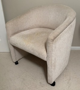 lot 125 image: Set of 6 Charming Contemporary Style Vintage Upholstered Chairs