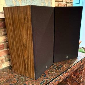 lot 217 image: Pair of Vintage Yamaha Speakers