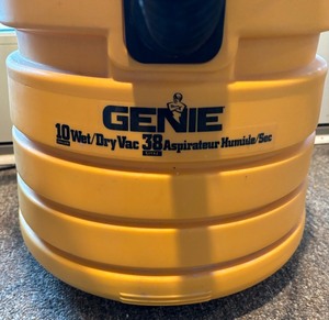 lot 240 image: Genie Wet and Dry Vac