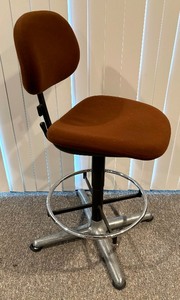 lot 252 image: Tall Vintage Chair  Stool