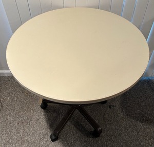 lot 254 image: Remarkable Round Table on Casters