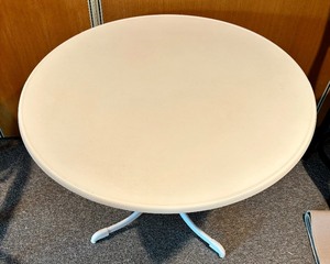 lot 262 image: Round White Folding Table