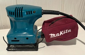 lot 265 image: Makita Finishing Sander