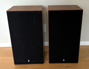 lot 303 image: Pair of Yamaha Speakers