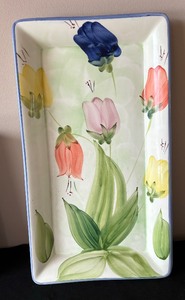 lot 321 image: Sole Di Toscana Hand Painted Tulip Motif Serving Platter from Italy