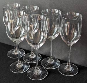 lot 46 image: Marquis by Waterford White Wine Glass Set