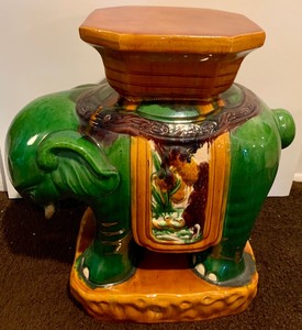 lot 174 image: Large Vintage Glazed Ceramic Elephant Plant Stand - Garden Bench
