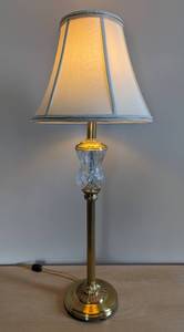 lot 87 image: Elegant Gold and Crystal Table Lamp