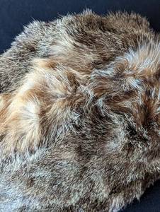 lot 400 image: Womens Vintage Fur Hat
