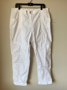 lot 384 image: Chicos Womens Pants, White and Off White - Chicos Size 2 and 2.5