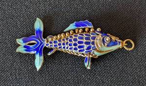 lot 299 image: Pair of Articulated Sterling Silver Fish Pendants