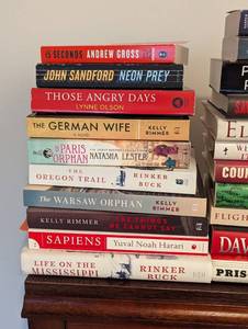 lot 411 image: Large Assortment of Books