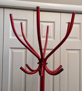 lot 26 image: IFM Sweden Vintage Red Metal Coat Rack