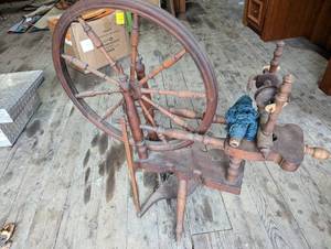 Antique spinning wheel...
