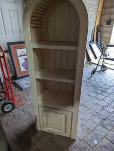 Shabby chic curved top shelf, 5 ta...