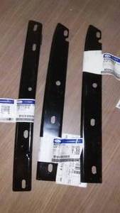 lot 53A image: Brackets, Ford, (3)