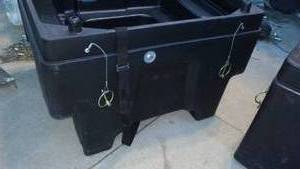 lot 69 image: Motor Shipping tote. 2 x 2. Sturdy Storage