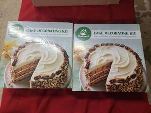 KK 2 137 Piece Cake Decortaing Plate and kit