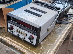lot 645 image: Sencore Capacitor-Inductor Analyzer LC75