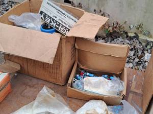 lot 676 image: Lot of (1 Box) Misc. Electrical Parts