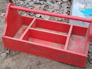 lot 679 image: 24 Wooden Tote