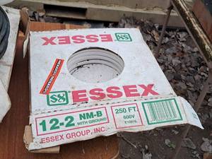 lot 713 image: Lot of (1 Box)  12-2 NM-B 600V Electrical Wire
