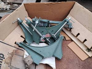 lot 721 image: Craftsman 45-degree Miter Cut-n-Clamp Set