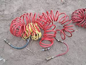lot 759 image: Lot of (2) Air Hoses