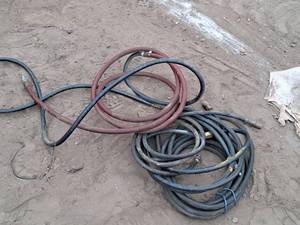 lot 762 image: Lot of (4) Air Hoses