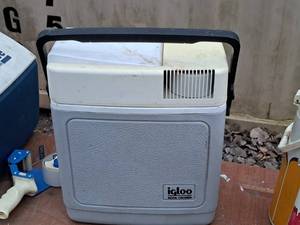 lot 772 image: Igloo Kool Cruiser Cooler with Cord