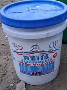 lot 779 image: Lot of (1) White Elastometric Roof Coating 4.75-Gallon Pail