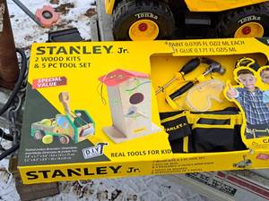 lot 798 image: Stanley Jr. Childrens Tool Set