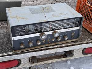 lot 817 image: Vintage Hallicrafters Radio S-108