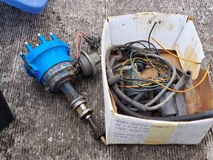 lot 822 image: Lot of (1 Box) Misc. Automotive Parts