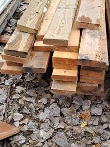 lot 832 image: Lot of (30) 2x6 Assorted Timbers