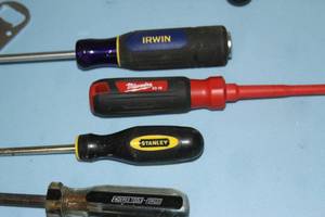 lot 71 image: Tub of Miscellaneous Tools - Stanley Milwaukee & More
