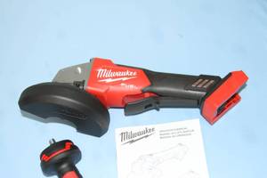 lot 48 image: Milwaukee M18 FUEL 4.5  5 Braking Grinder  Paddle Switch No Lock - Model 2880-20 - New
