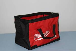 lot 62 image: Milwaukee Tool & Accessory Contractor Carrying  Travel & Storage Bag - Medium  - New